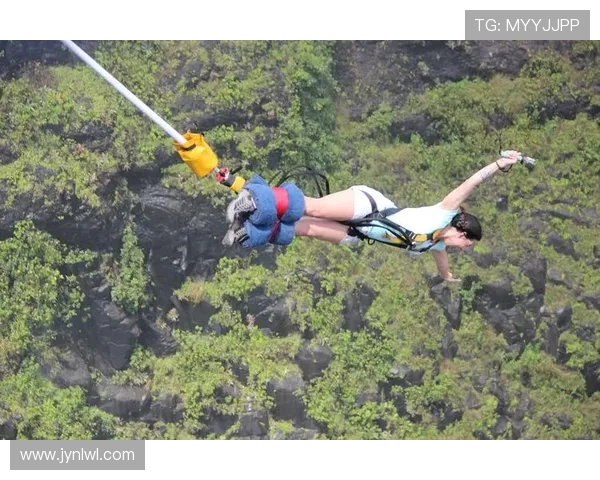 武汉极限运动队在攀岩联赛中的精彩表现与状态分析