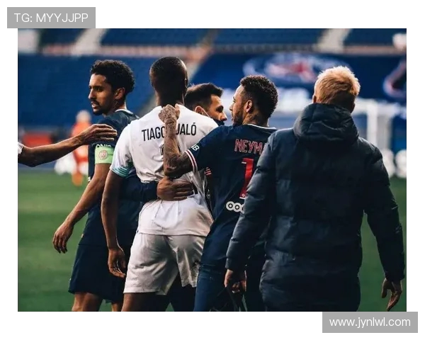 尼姆与南特历史交锋记录分析及比赛结果回顾